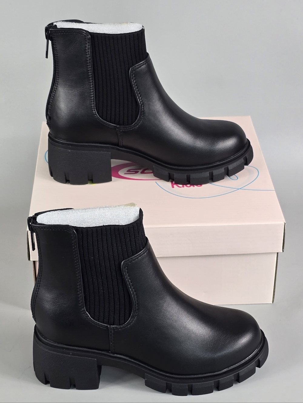 Soda Black Kids Chelsea Lug Ankle Booties Size 2